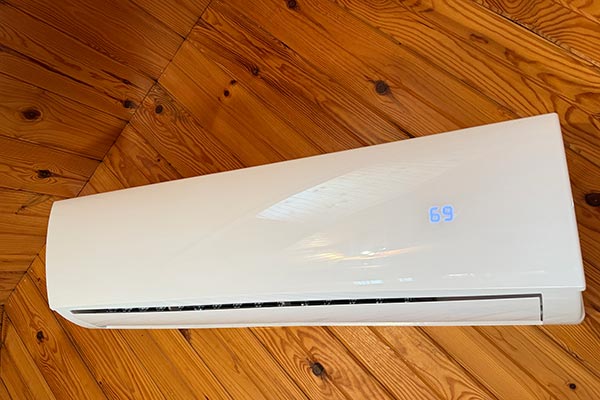 Ductless Air Conditioner Servicing